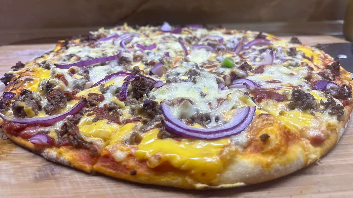 Pizza Cheeseburger